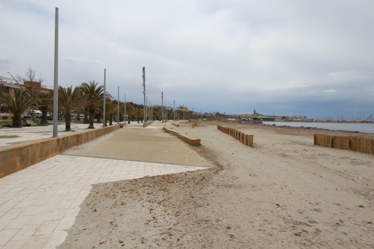 Family Apartment On The Beach Alghero Esterno foto
